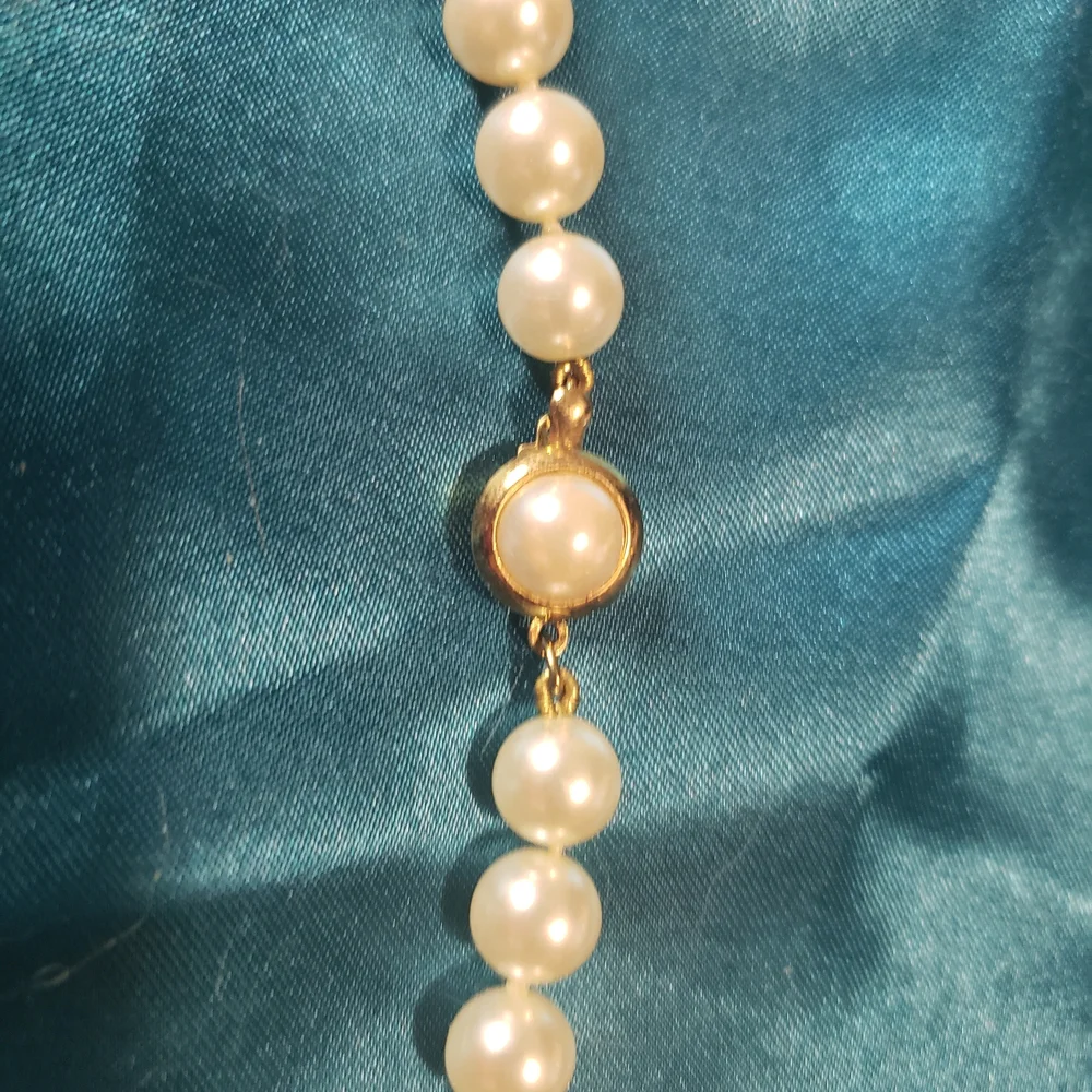 Genuine Mallorca Pearl Necklace 8mm - Picture 5 of 5